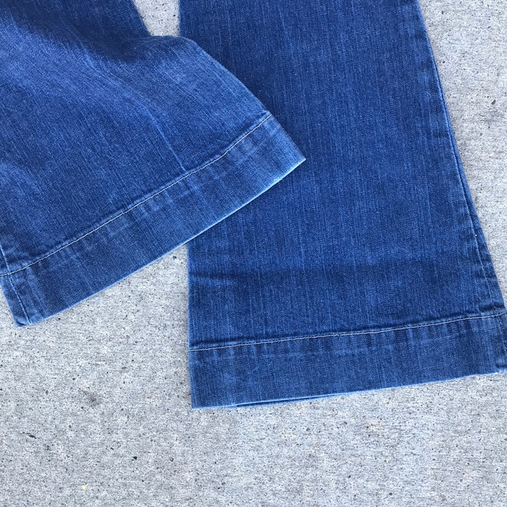 American Eagle Live Your Life Flare Jeans - Size 4 - Picture 5 of 9